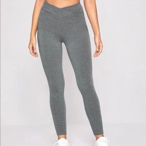 MEDIUM SHEIN Gray Heathered knit-twist waist leggings